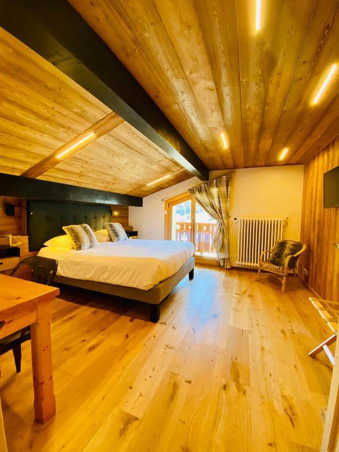 Hotel Alpina モルジヌ エクステリア 写真