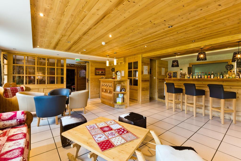 Hotel Alpina モルジヌ エクステリア 写真